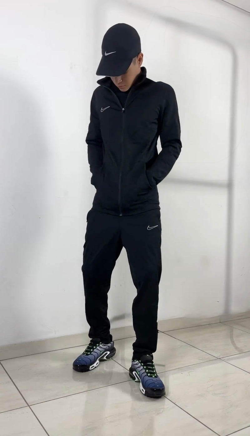 KIT 5 EN 1 CONJUNTOS NIKE -  [Promoción de inicio de año]